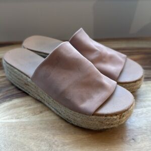 Quipid Pink Platform Slides